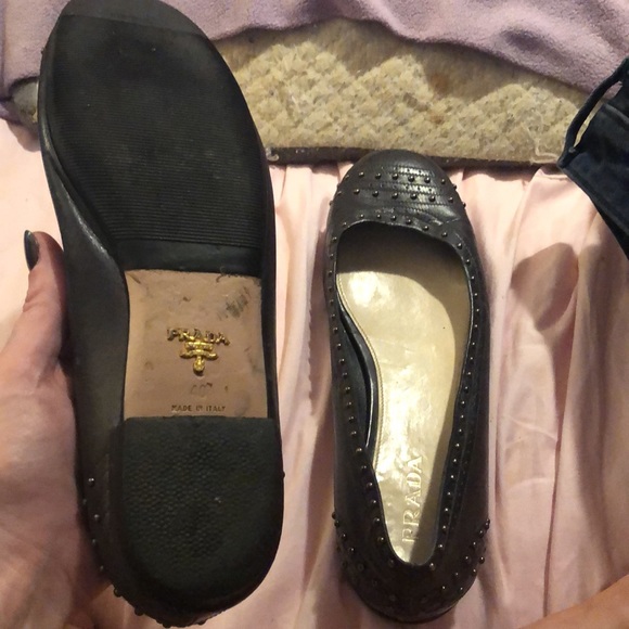 Prada—-Flash sale! Need to sell everything so make me an offer!!!! - Picture 3 of 4